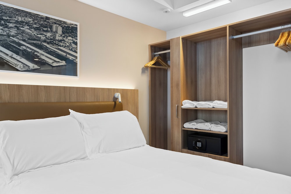 Luxury Apartment, 1 Bedroom, City View photo 2