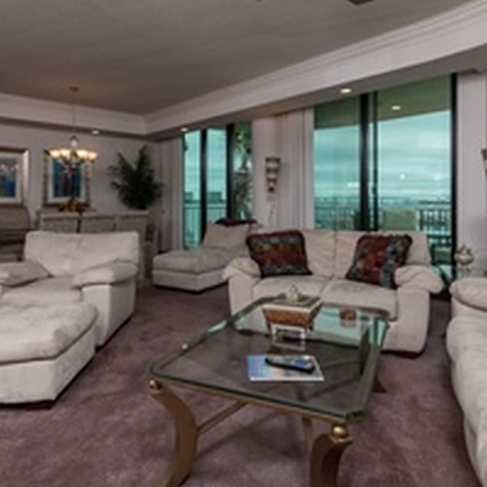 Condo, 3 Bedrooms photo 1