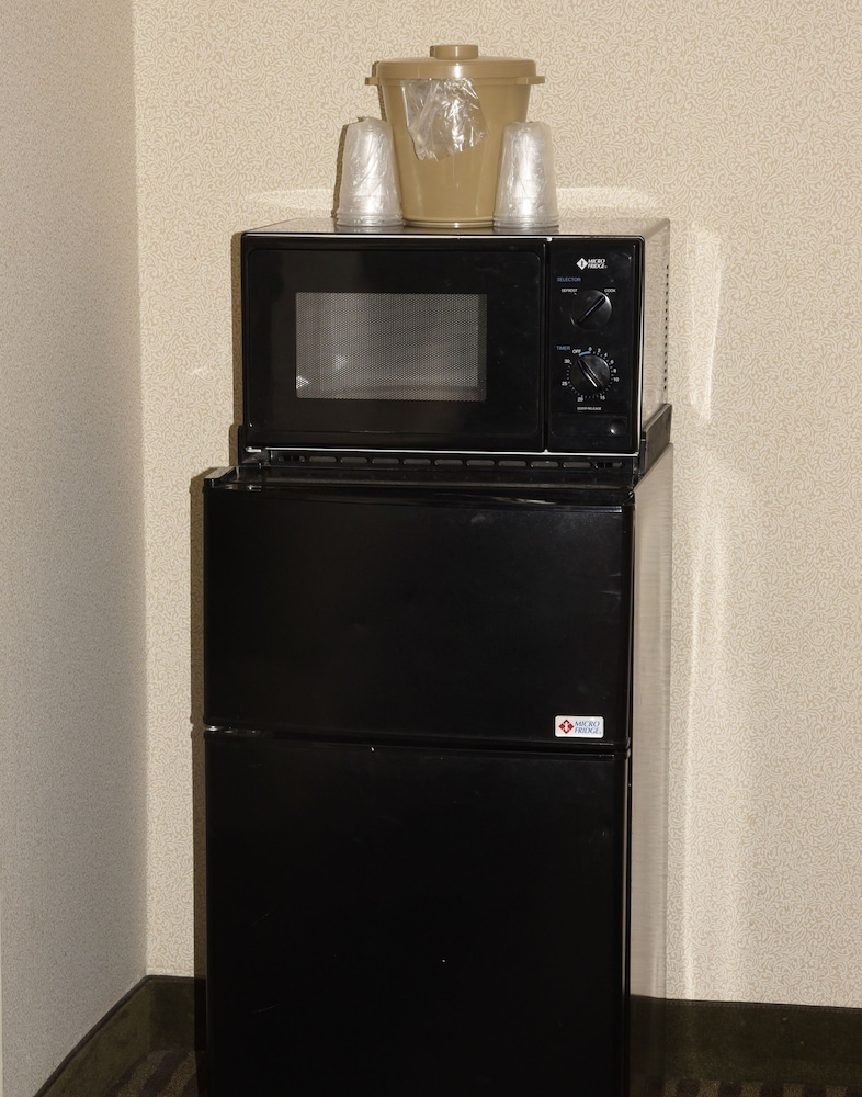 Room, 2 Queen Beds, Non Smoking (Pet Friendly) photo 2
