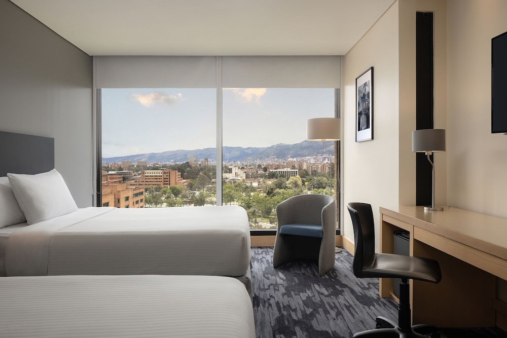 Room, 2 Double Beds - Photo 4