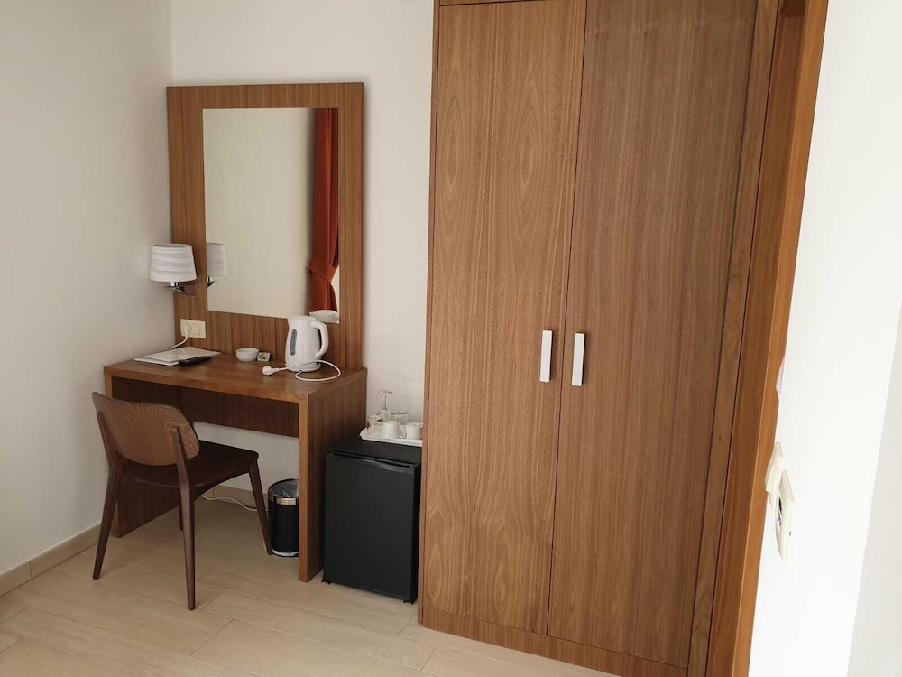 Double Room, Balcony, Park View photo 2