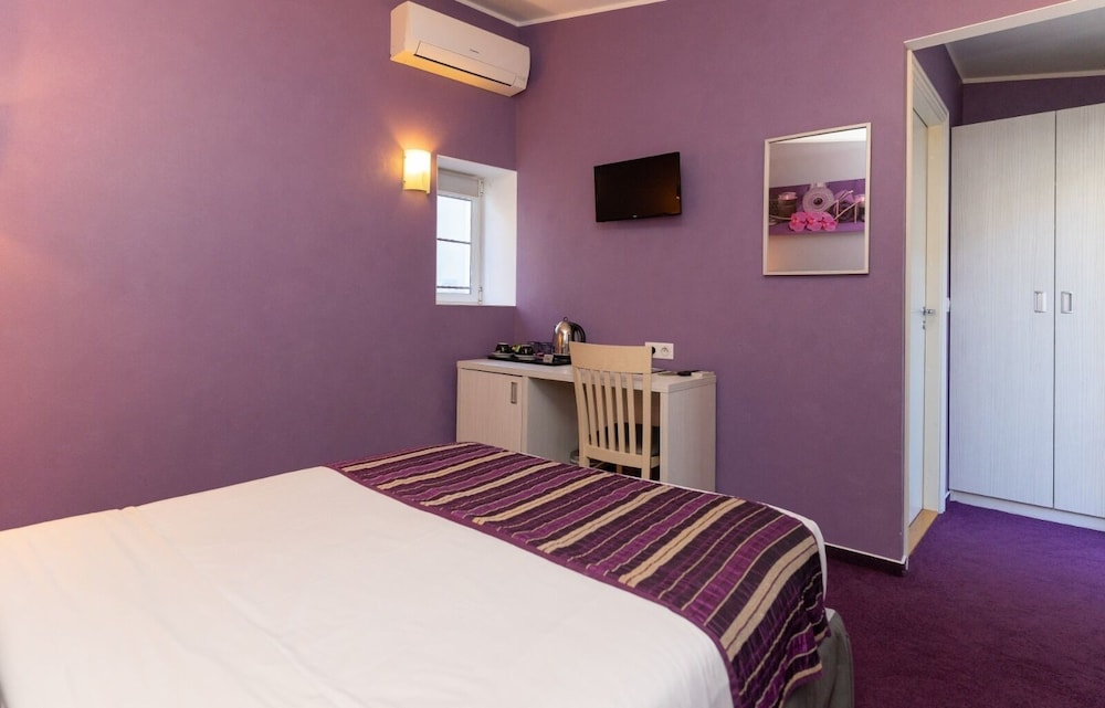 Standard Double Room photo 3