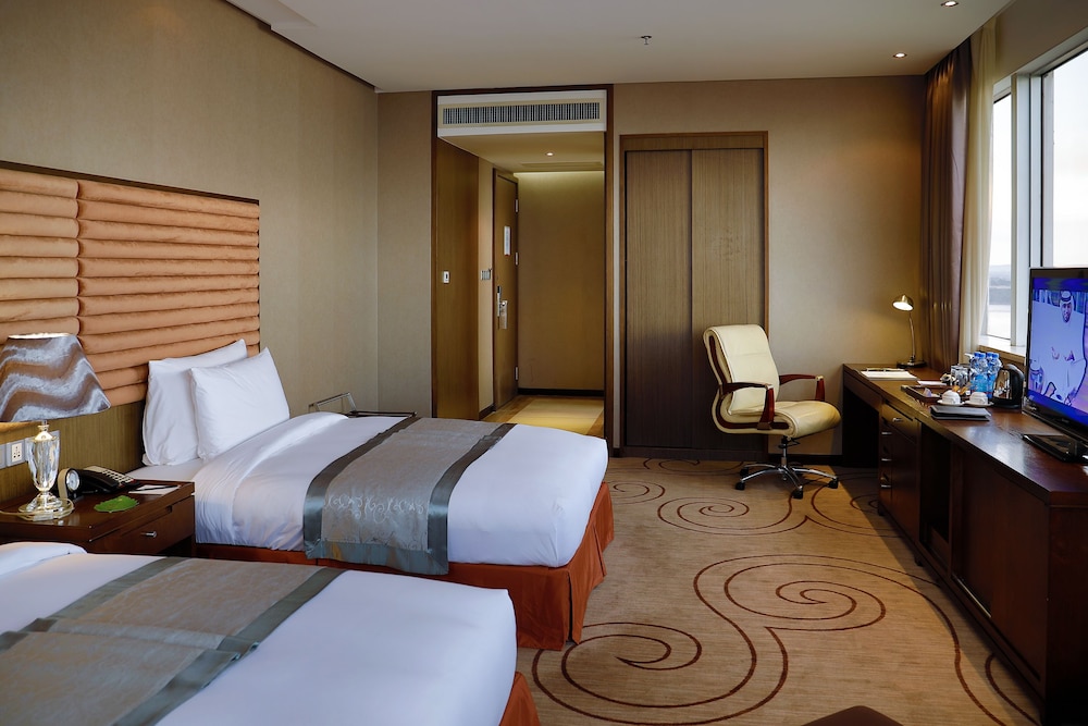Deluxe Twin Room, Multiple Beds (Fleuve) photo 3