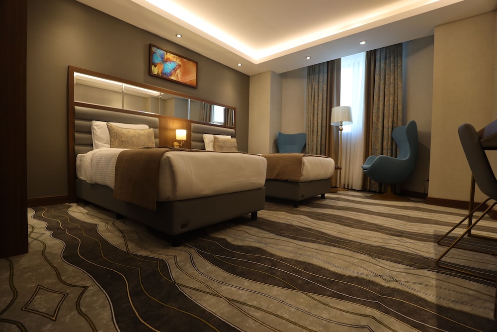 Standard Twin Room, City View photo 2