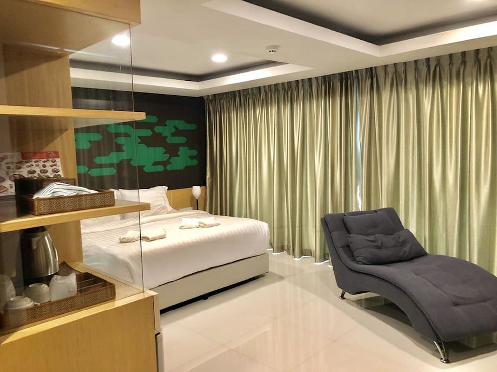 Superior Double Room with Bathtub photo 2