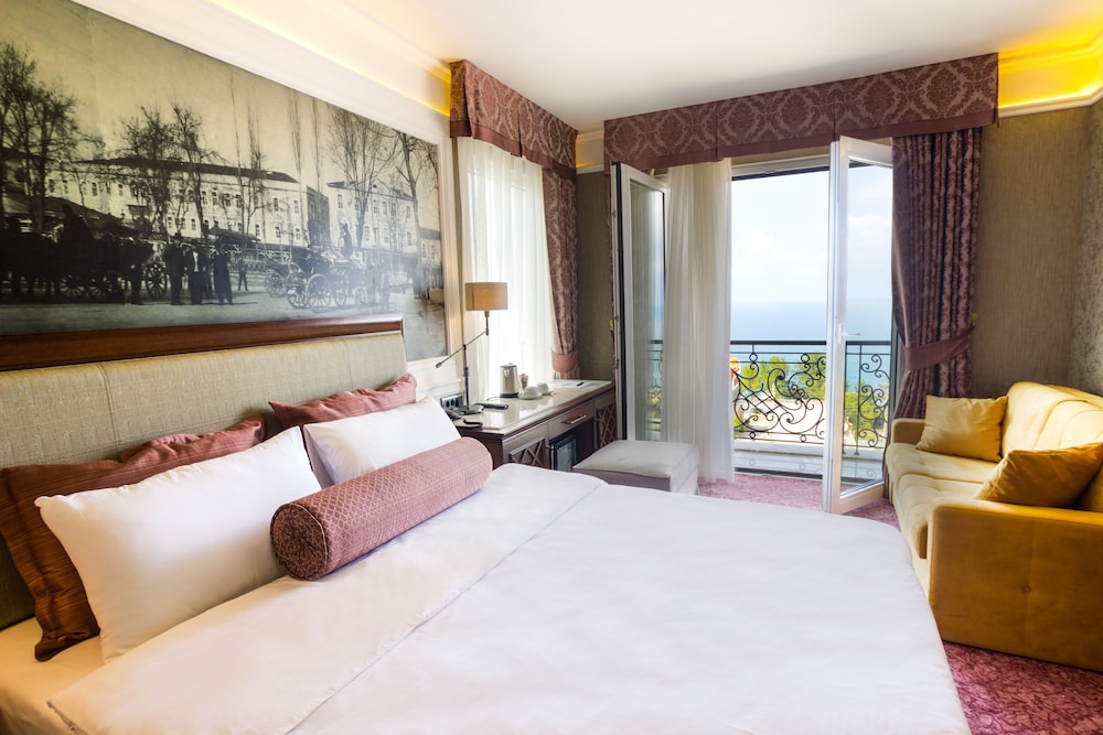 Deluxe Room, Balcony, Sea View photo 2
