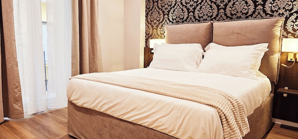 Comfort Double Room, Balcony, Courtyard View