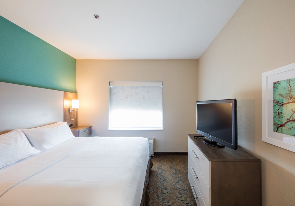 Suite, 1 King Bed (Additional Living Area) - Photo 2