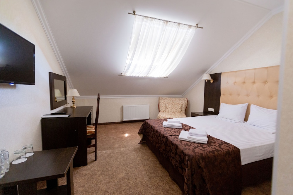 Standard Double Room, Mezzanine photo 3