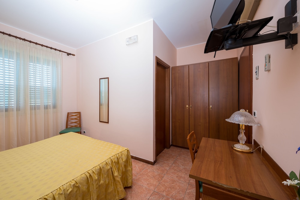 Comfort Double or Twin Room photo 2
