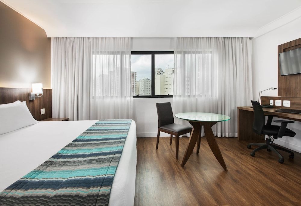 Room (Melia Twin (2+1))