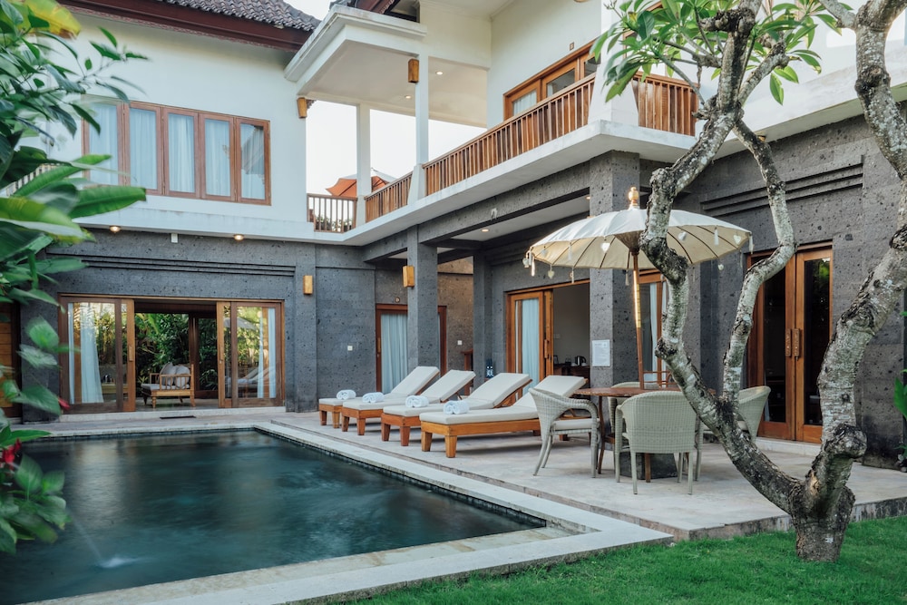 Luxury Villa, 4 Bedrooms, Private Pool, Garden View photo 3
