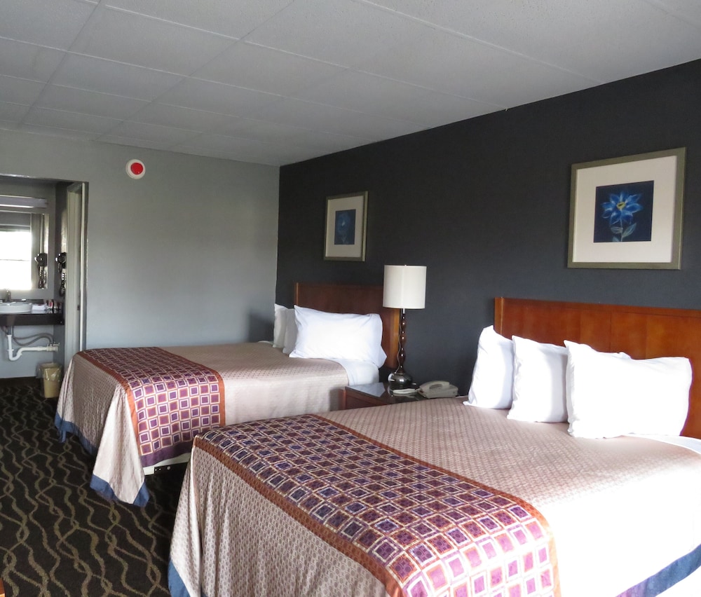Room, 2 Double Beds, Accessible, Non Smoking (Mobility) photo 3
