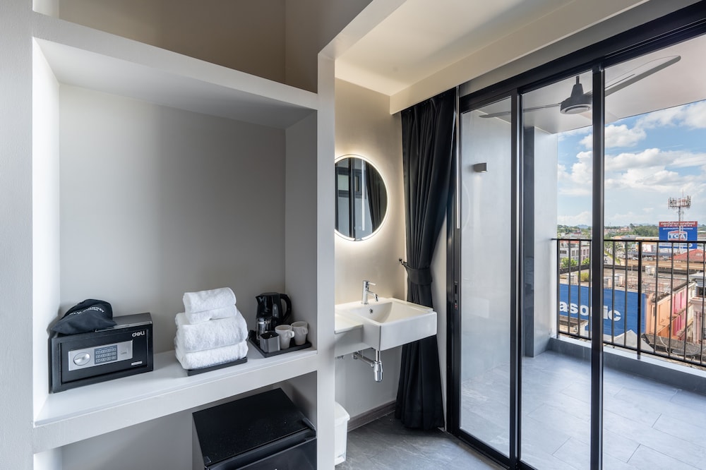 Deluxe Double Room - Photo 3