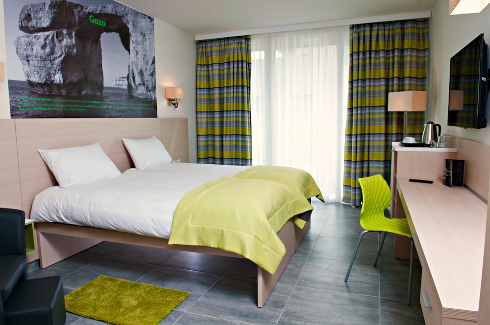 Triple Room (Comfort Junior Suite)