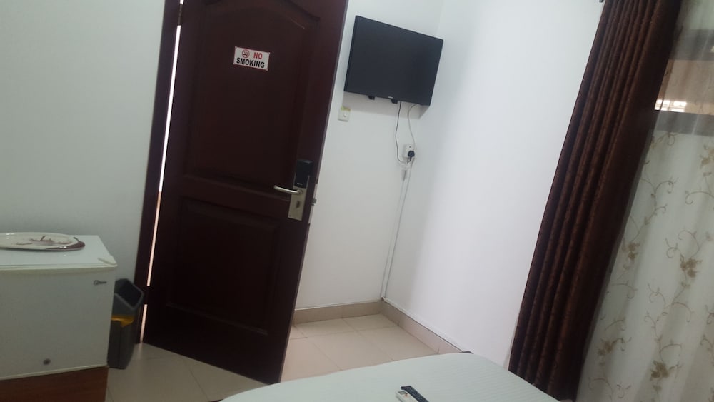 Economy Double Room, City View photo 2