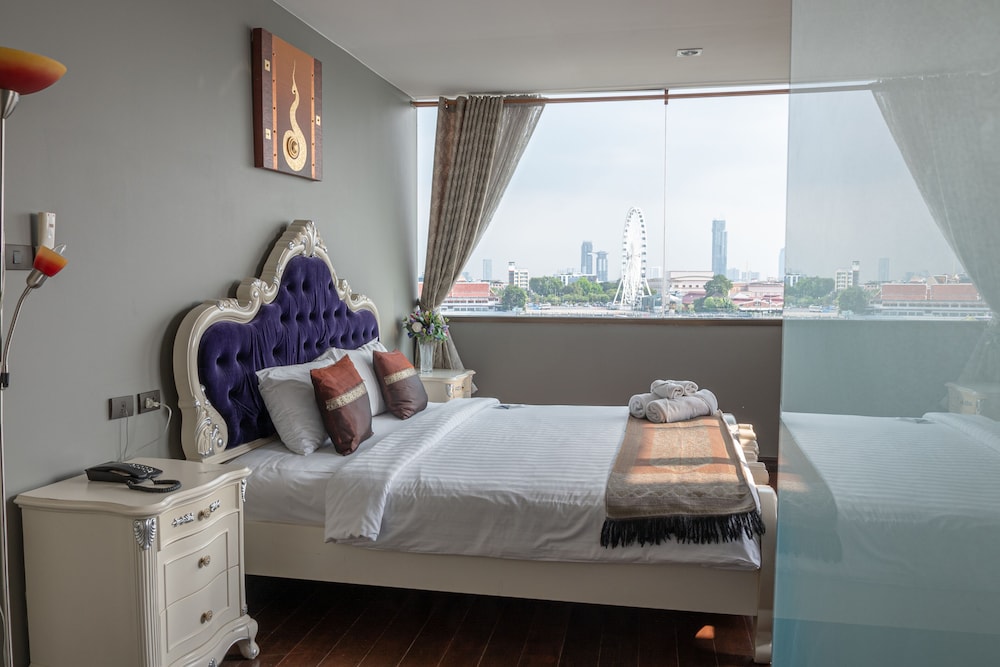 Grand Deluxe Room - River View photo 3