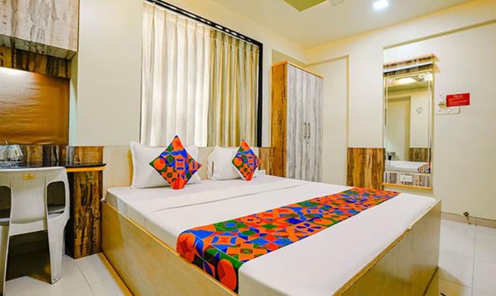 Deluxe Room - Photo 4