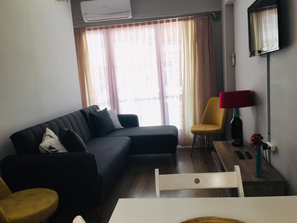Basic Apartment, 1 Double Bed, Non Smoking photo 3