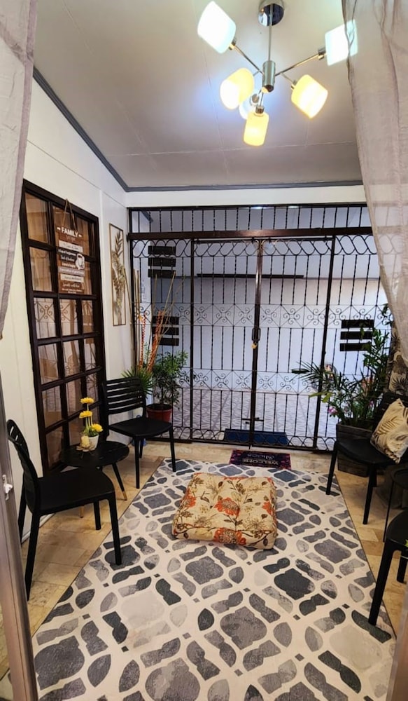 Signature House, 3 Bedrooms, Patio, Garden View photo 2