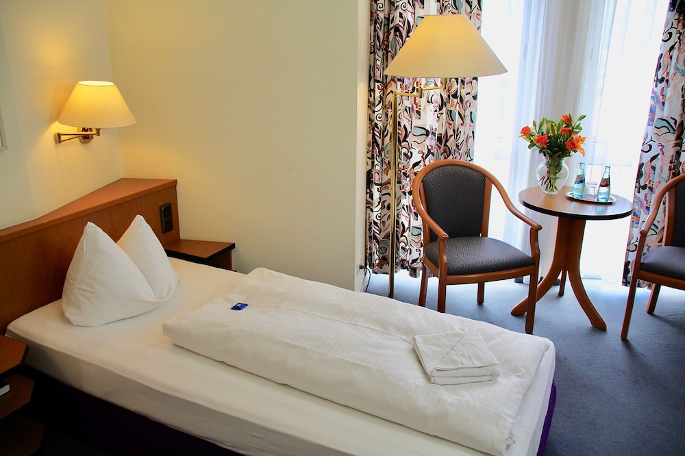 Single Room - Photo 6