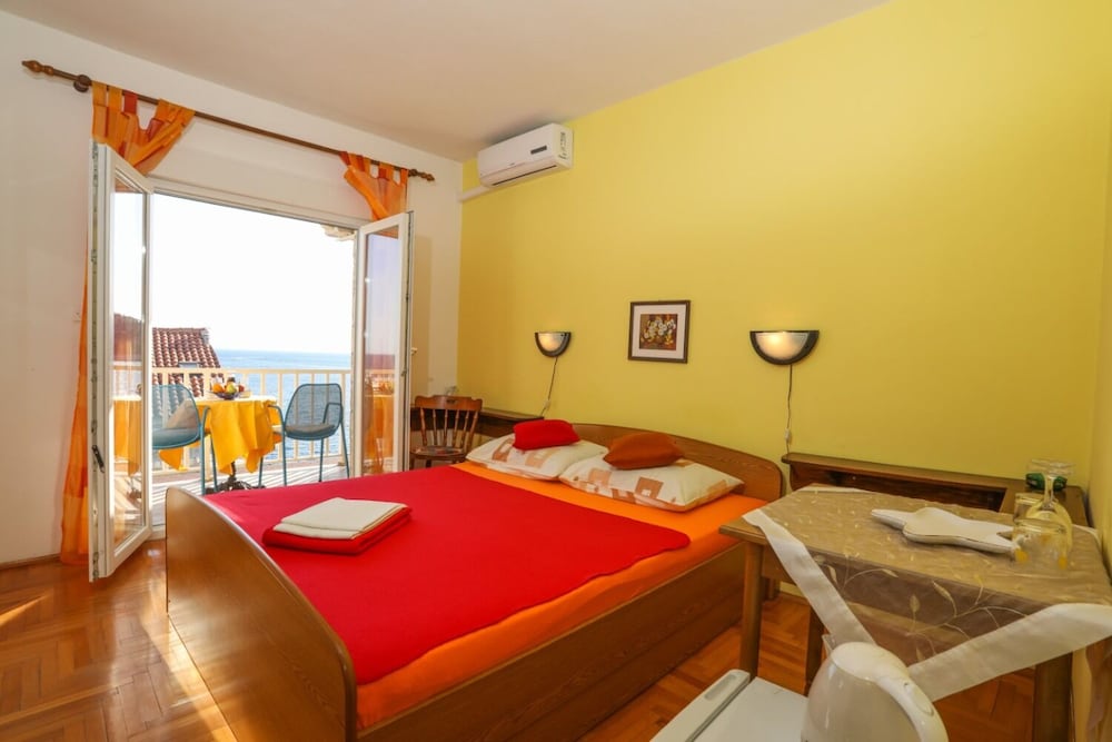 Apartment (Marlene - 50 M From Sea - R3(2))