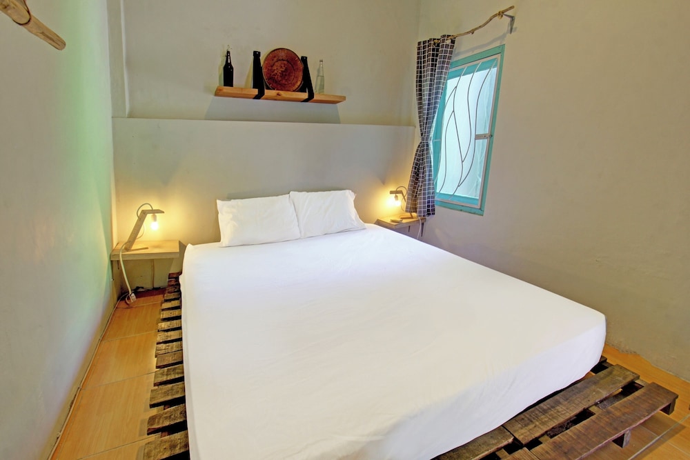 Deluxe Double Room - Photo 11