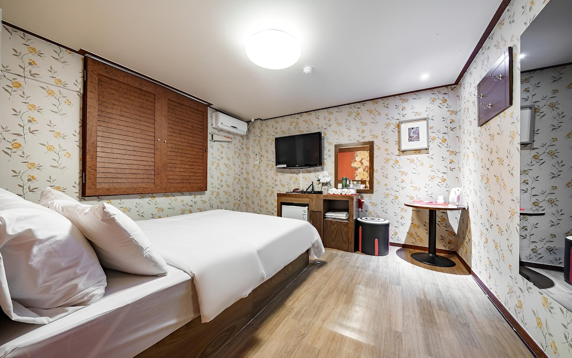 Room (Standard Room) photo 2