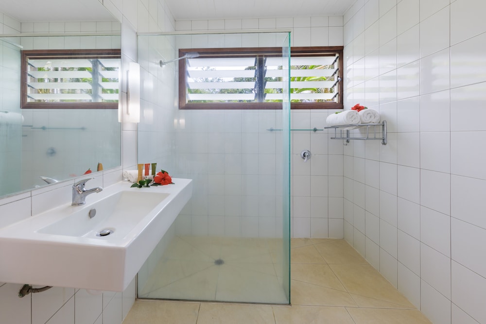 Standard Apartment, Private Pool, Garden View - Photo 2