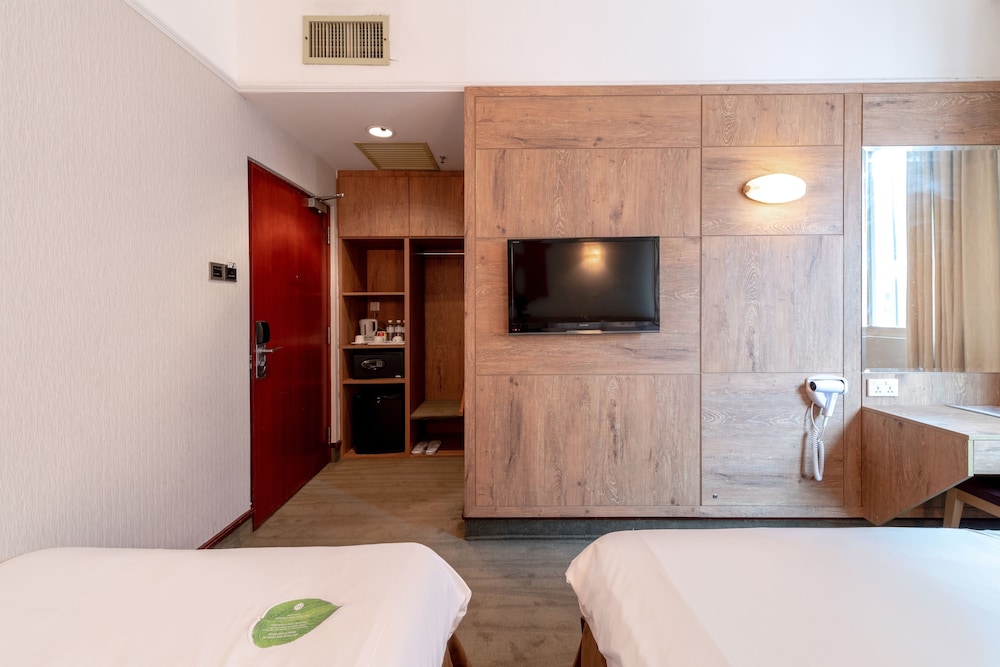 Deluxe Triple Room photo 1