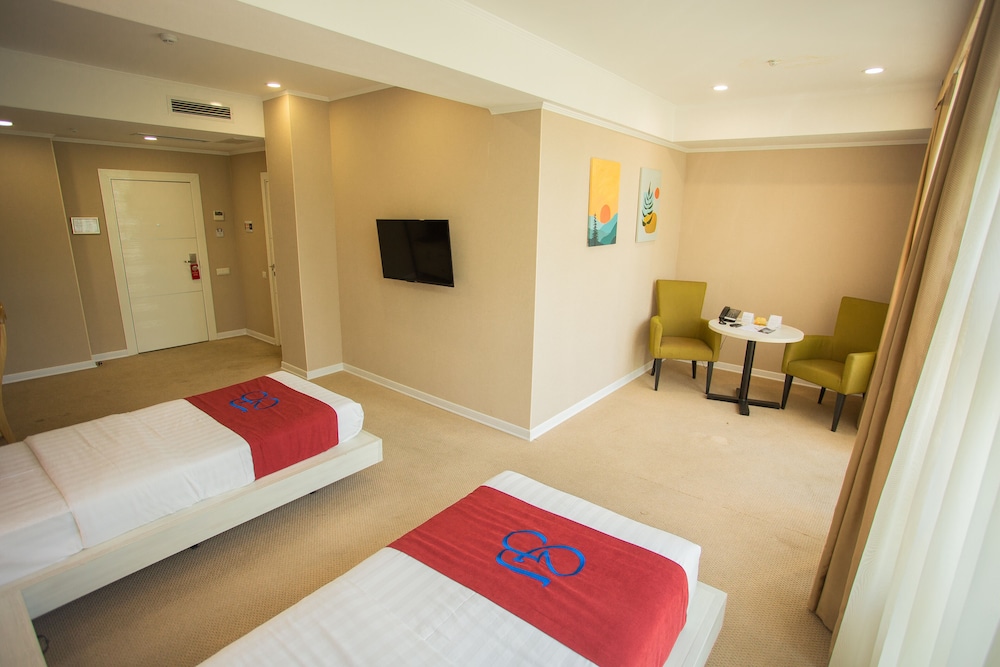 Premium Double Room, 1 Bedroom, Courtyard View photo 3