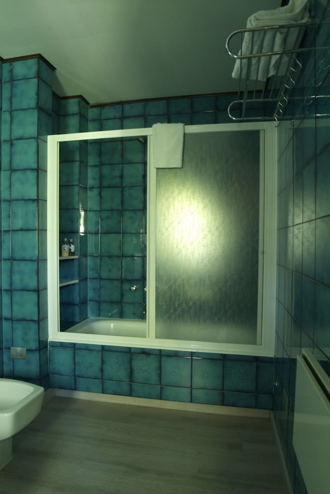 Double Or Twin Room (Scorpione) photo 3