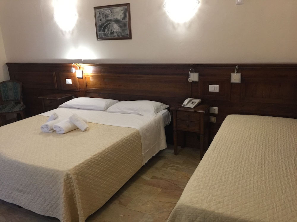 Classic Triple Room