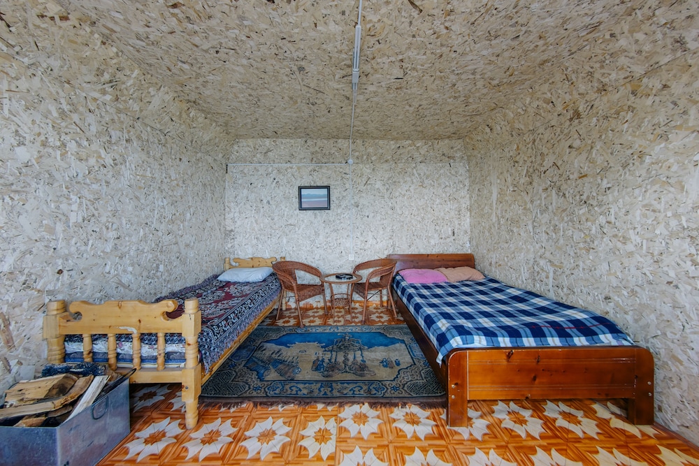 Basic Cabin, 3 Twin Beds, Smoking, Lake View photo 1