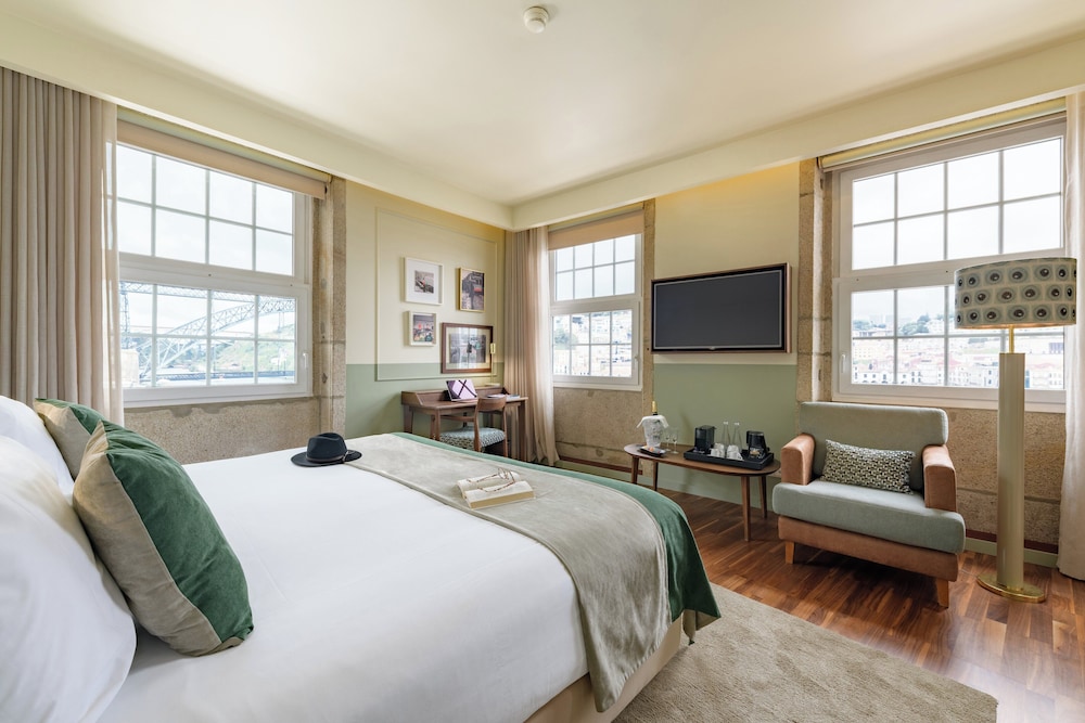 Double or Twin Room (Vintage Grand View) - Photo 2