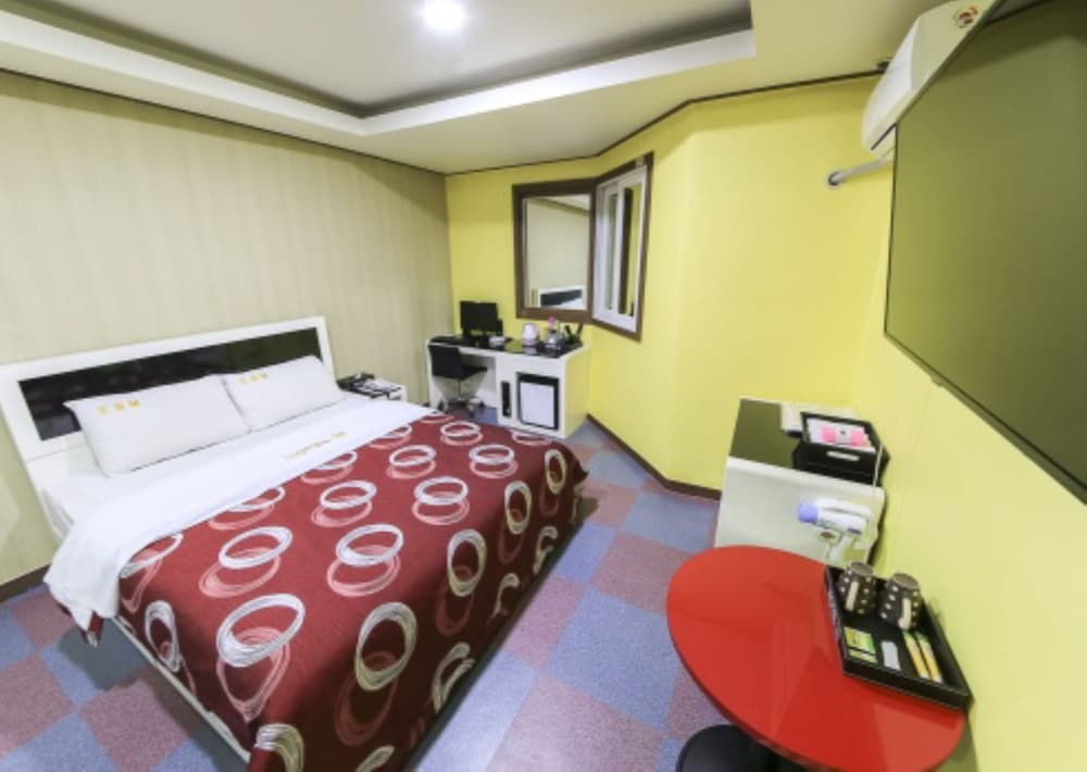 Standard Room - Photo 10