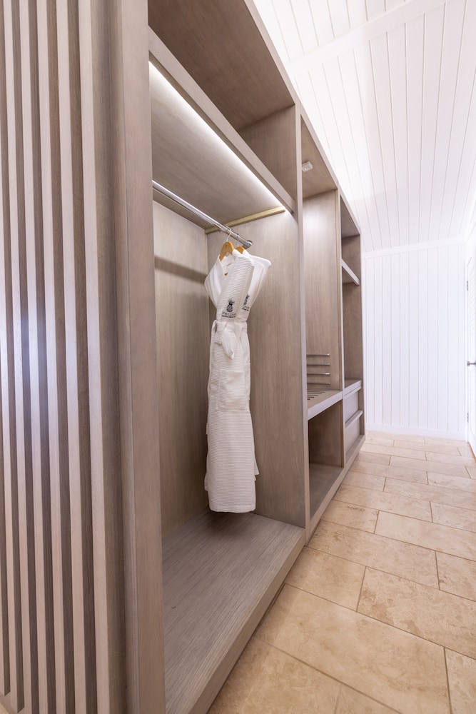 Room (Beachfront Grand King) - Photo 3