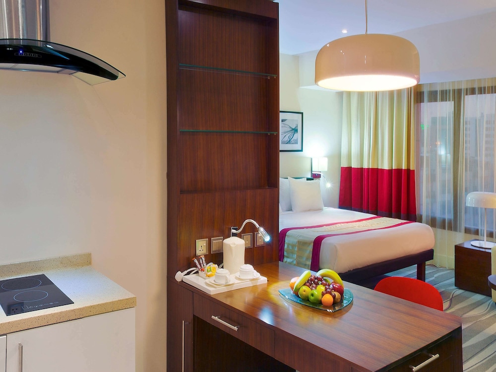 Superior Suite, 1 King Bed - Photo 5