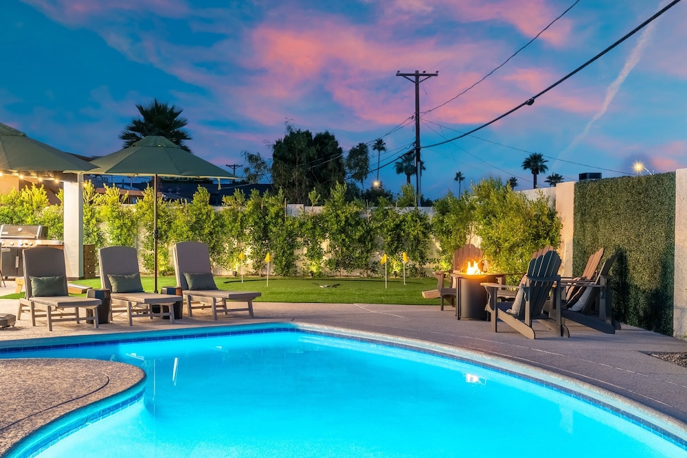 NEW The Hensley on Hubbell Designer Oasis w Pool, Photo 41