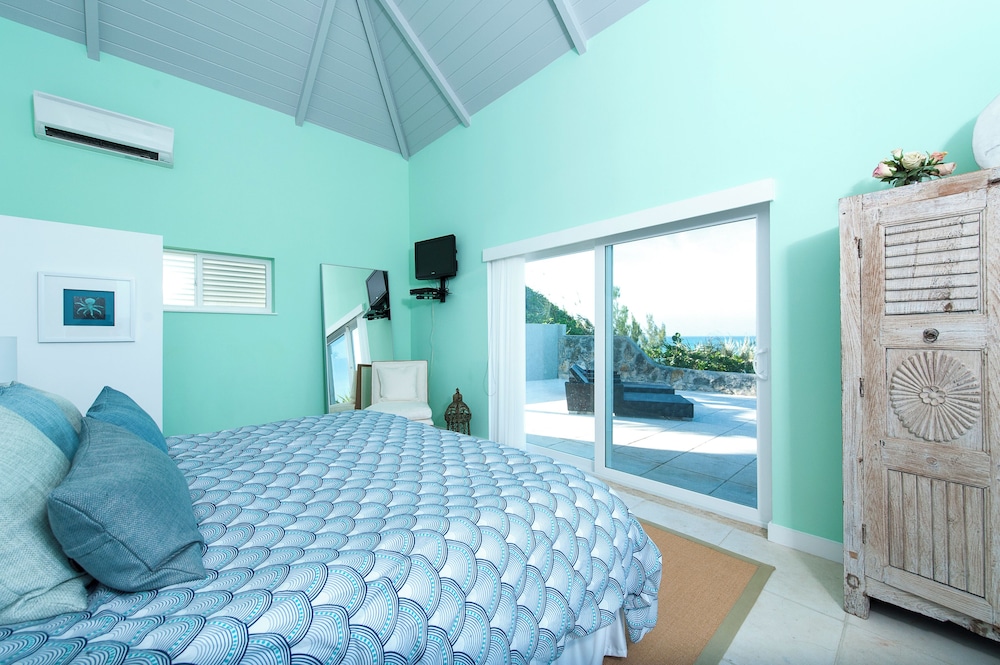 Villa photo 3