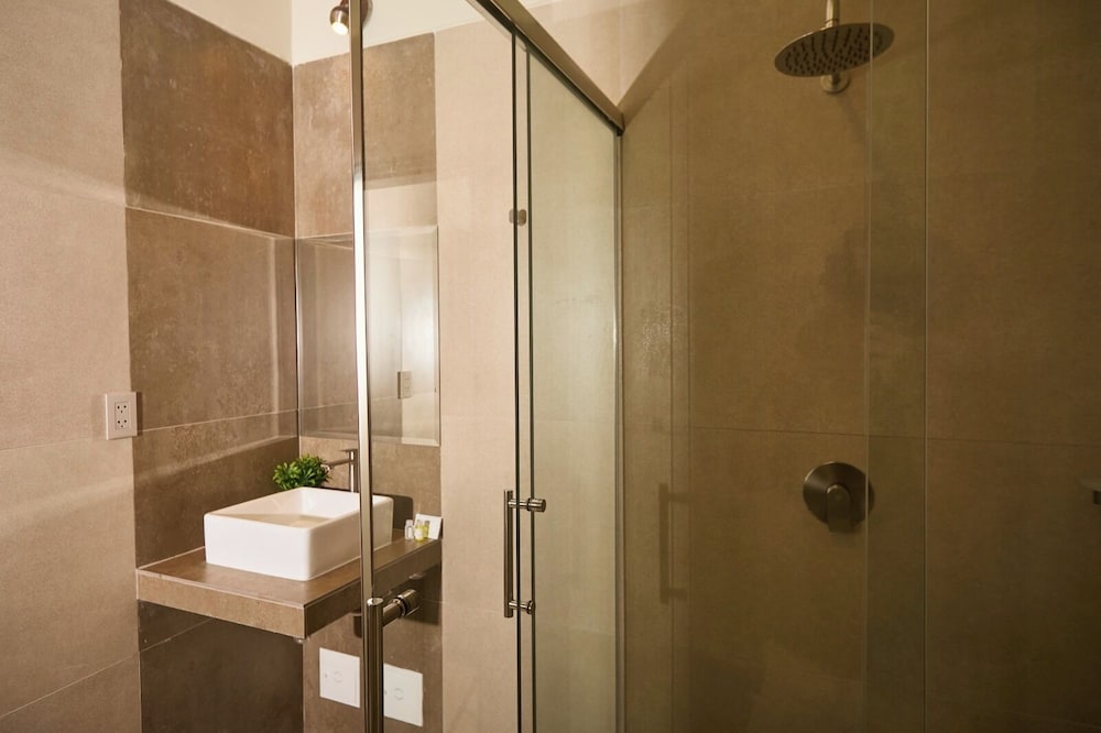 Standard Single Room, Pool View photo 3
