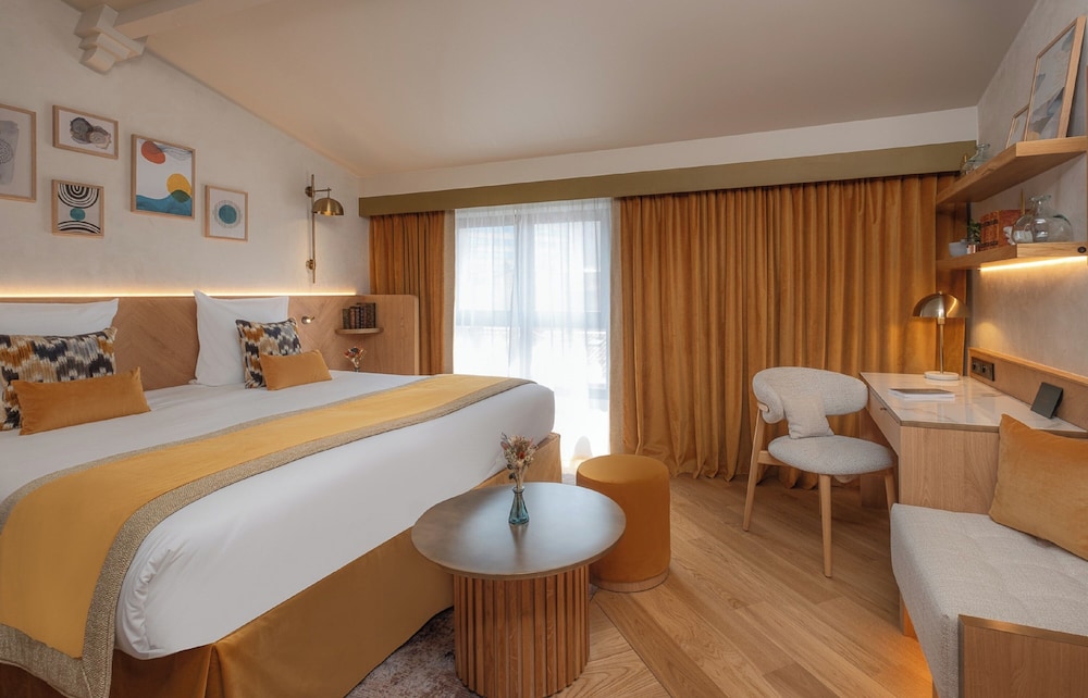 Executive Room