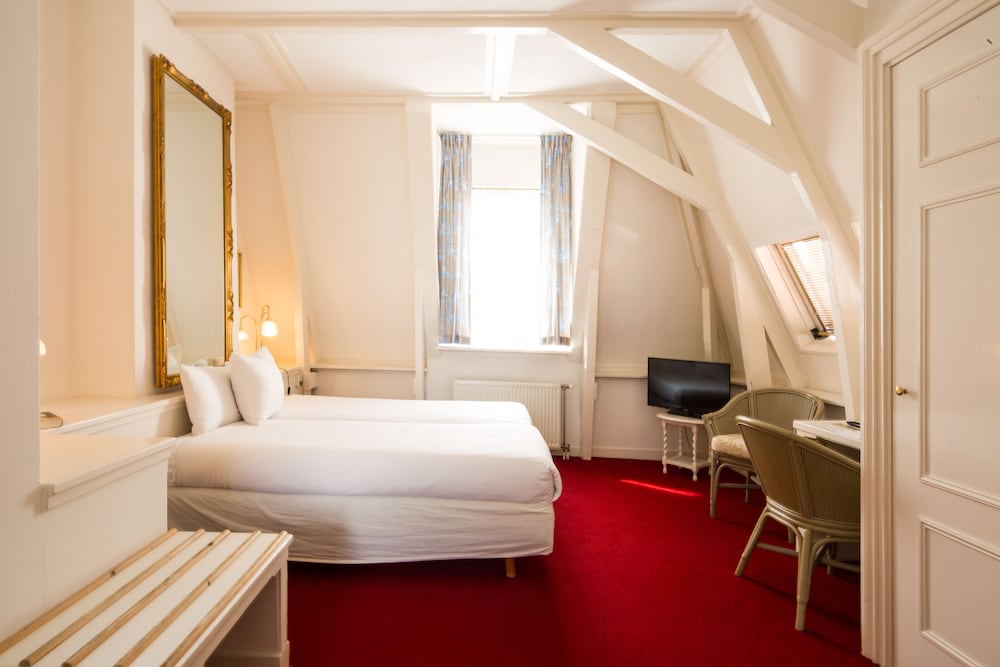 Standard Room, 2 Twin Beds photo 2
