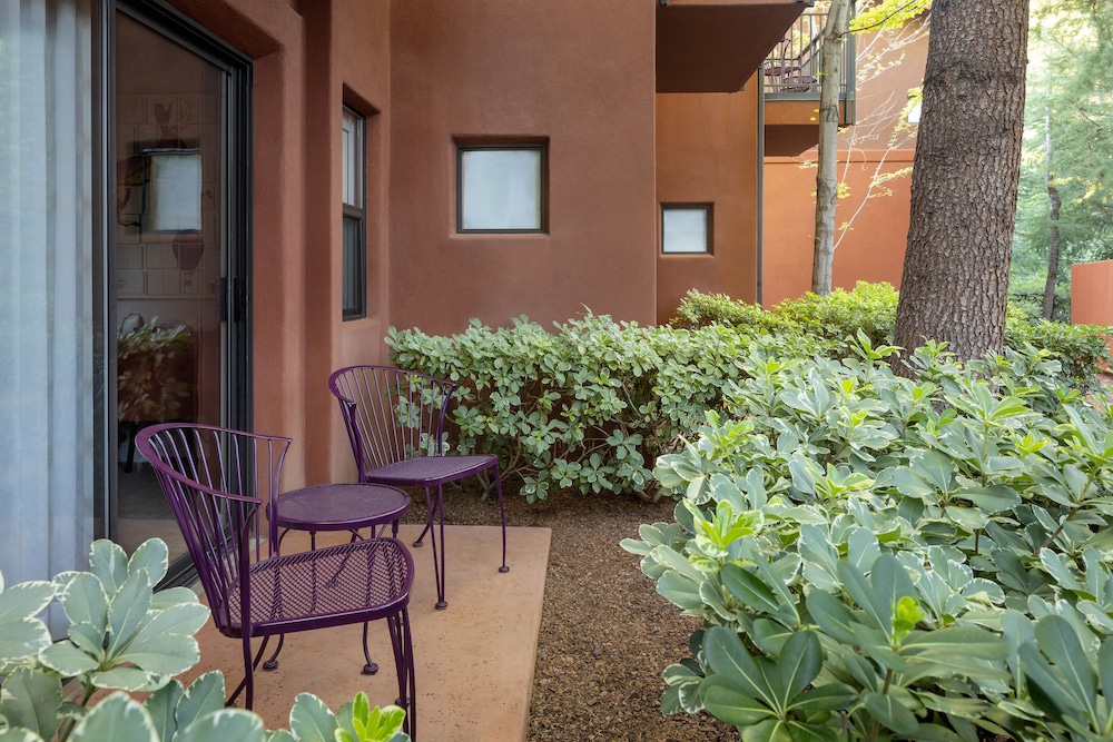 Room, 2 Queen Beds, Patio - Photo 3
