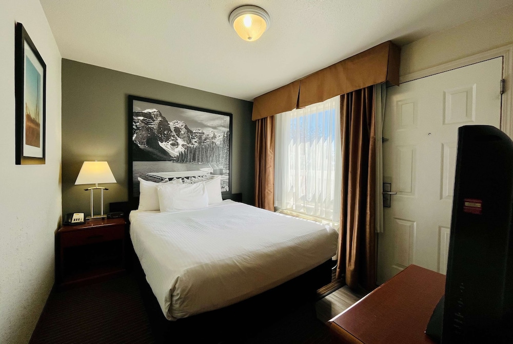 Standard Room, 1 Queen Bed, Ensuite