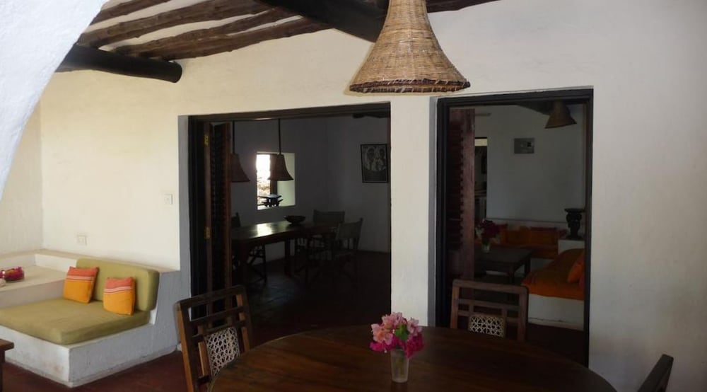 Classic House, 3 Bedrooms photo 2