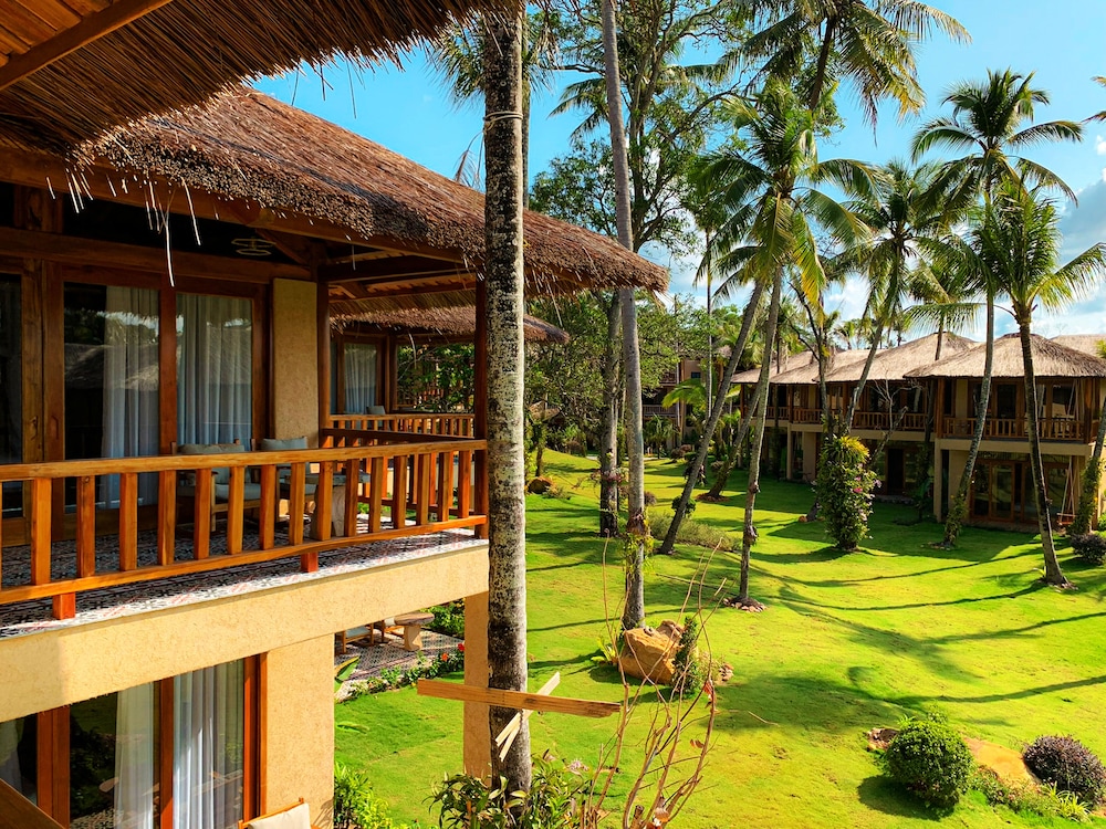 Premium Bungalow with Balcony - Photo 4