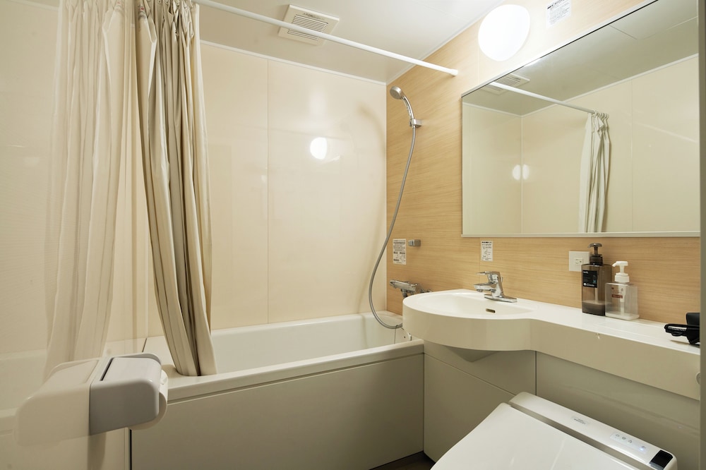 Superior Room, Non Smoking (with Car Rental) - Photo 3