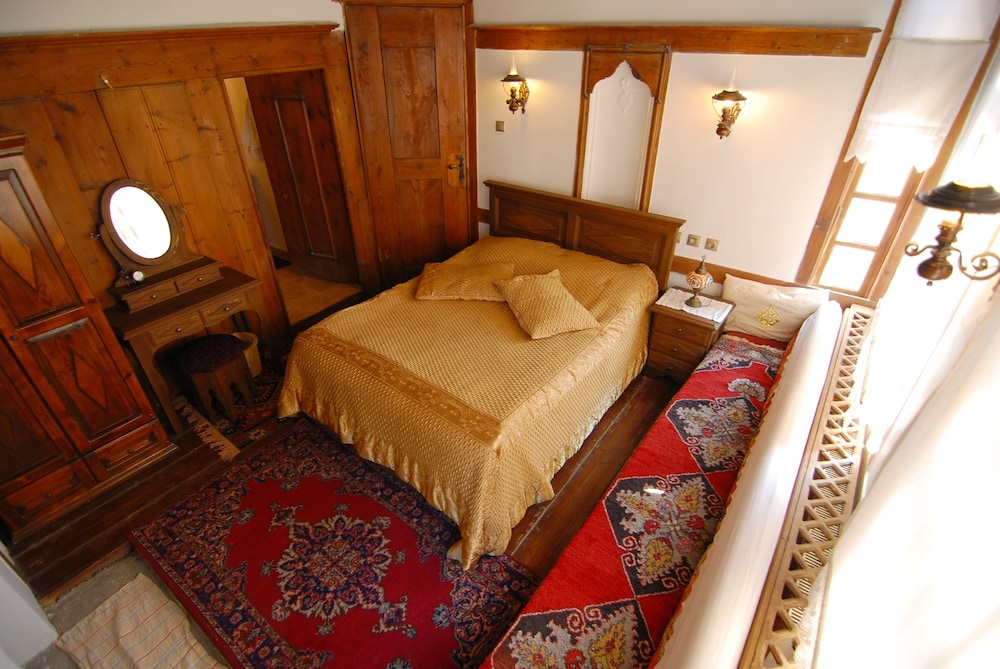 Traditional Double Room, Private Bathroom photo 2