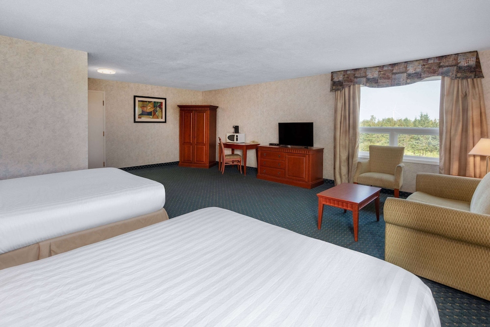 Superior Room, 2 Queen Beds, Non Smoking - Photo 1